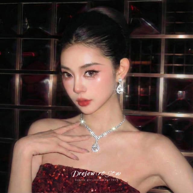 DREJEW สร้อยคอโซ่ จี้รูปหยดน้ํา ประดับเพชร หรูหรา สไตล์ยุโรป