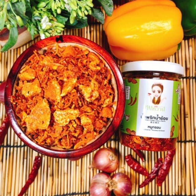 น้ำพริกน้ำย้อยหมูกรอบ ขนาด 120 กรัม by หมูหวาน น้ำพริกน้ำย้อ