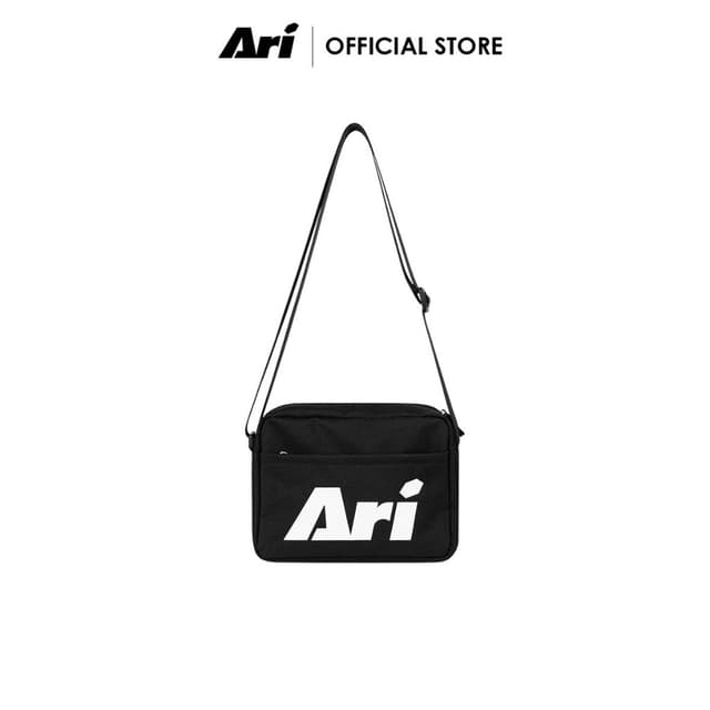 ARI ESSENTIAL MINI MESSENGER BAG - BLACK (AHW1586-01) กระเป๋