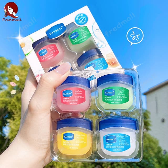 ลิปบาล์มไร้สีขนาดเล็ก ช่วยซ่อมแซมผิว ปกป้องและกักเก็บความชุ่