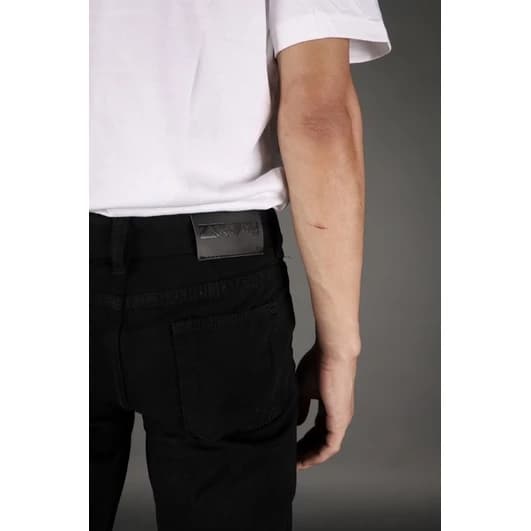 ZEROBOY - BLACK DENIM กางเกงยีนส์ขายาว ขาดเข่า สีดำ https://wayoza.com