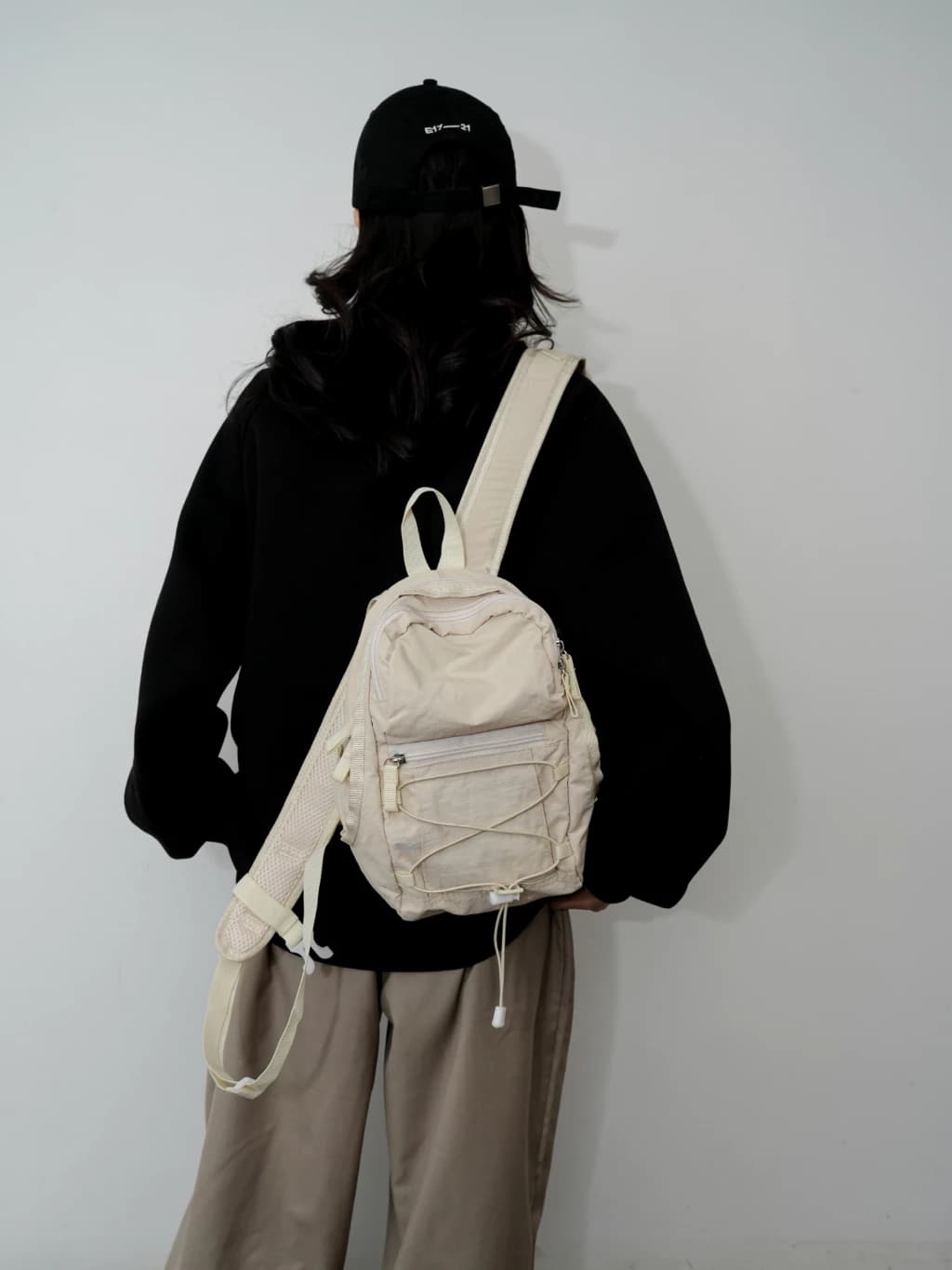 กระเป๋าเป้ไนล่อนมินิ รุ่น N202 สไตล์สปอร์ต ขนาดกะทัดรัด โทนสีตัดกัน จุของได้เยอะ (3สี ขาว เขียว ม่วง) https://wayoza.com