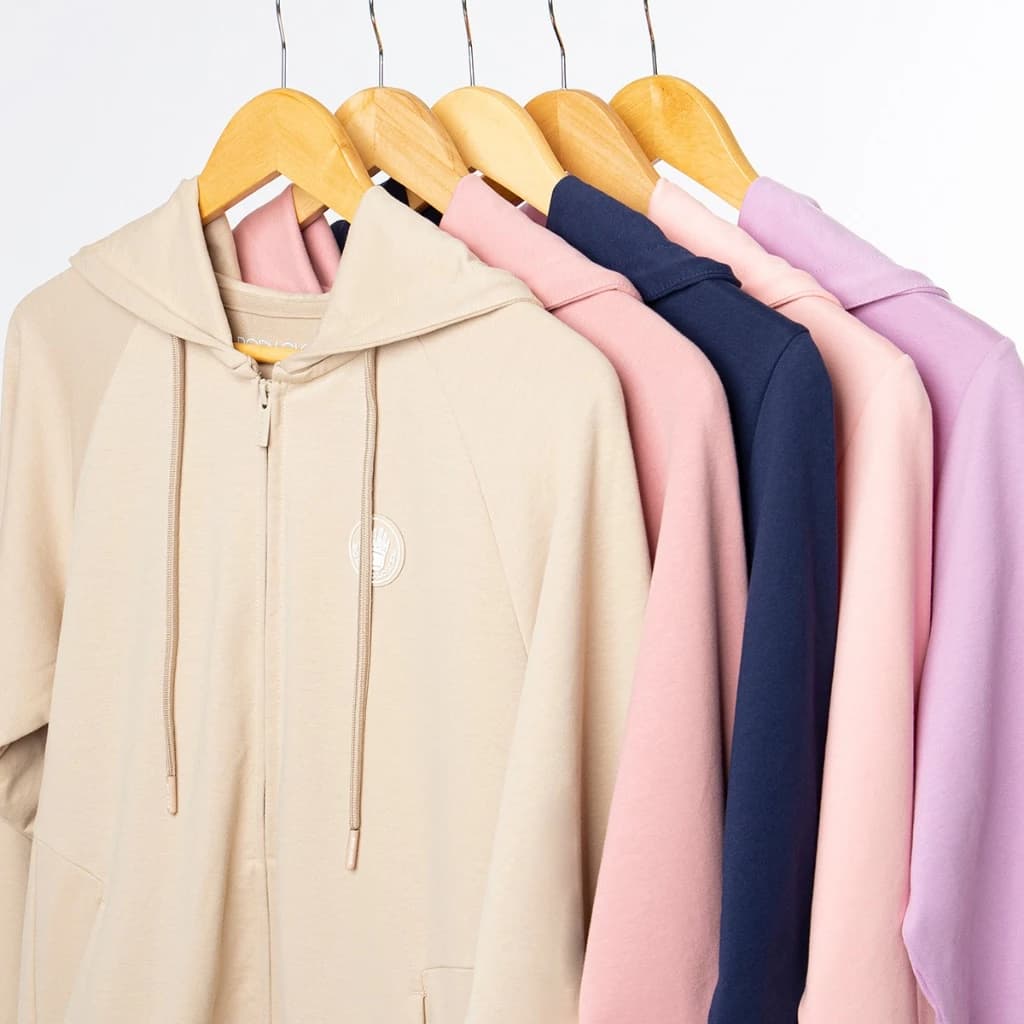 BODY GLOVE Basic Hoodie เสื้อฮู้ดแขนยาว รวมสี ดำ น้ำตาล เทาเข้ม ชมพูอ่อน กรมท่า ชมพู ม่วงอ่อน https://wayoza.com