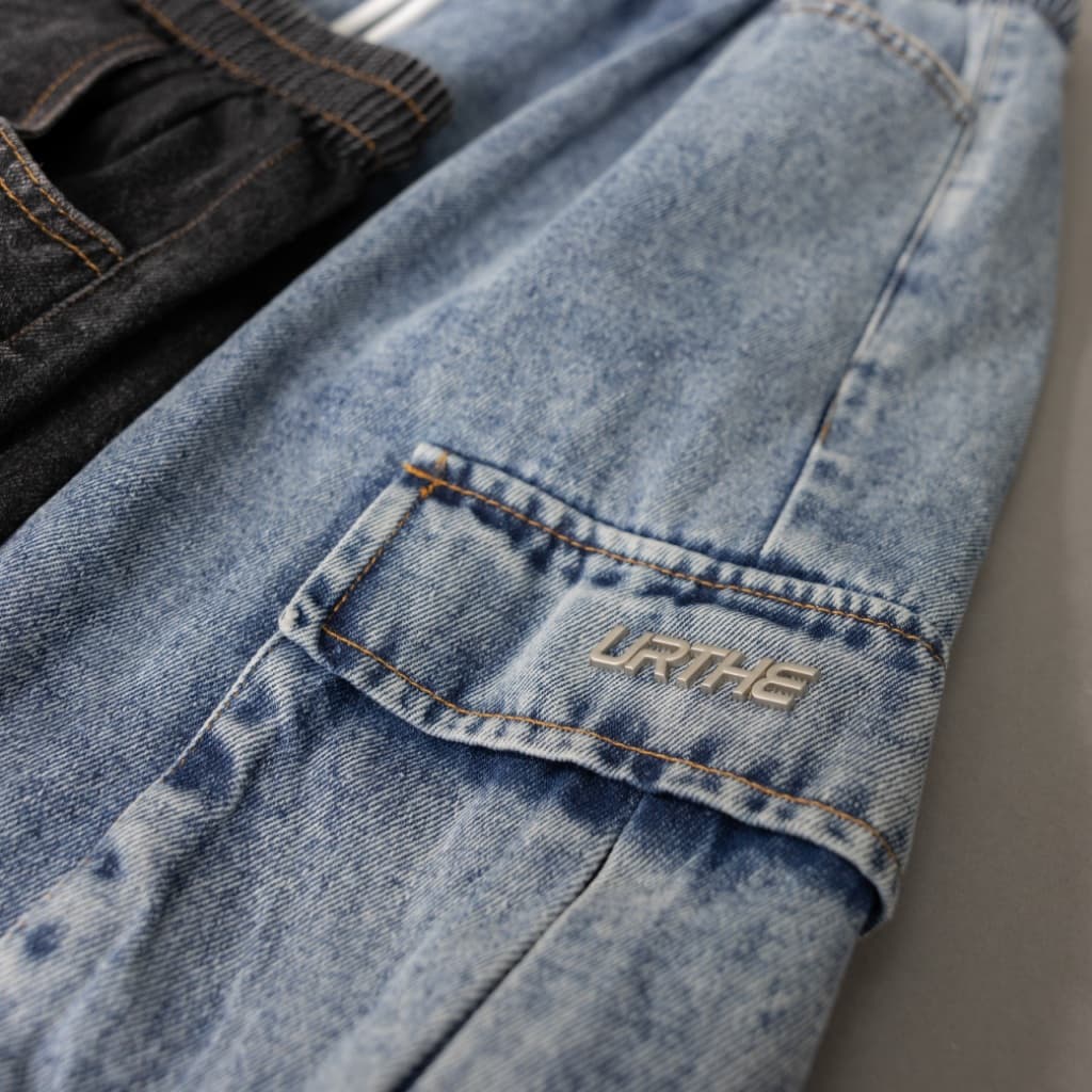 URTHE - กางเกงขาสั้น คาร์โก้ รุ่น SUPER CARGO DN SHORTS https://wayoza.com