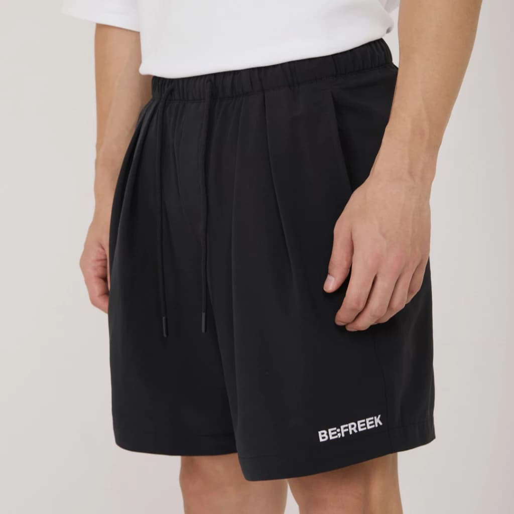 BE;FREEK กางเกงขาสั้น โลโก้เบสิก สีดำ (สินค้าพร้อมส่ง) Black Shorts Unisex Basic Logo https://wayoza.com