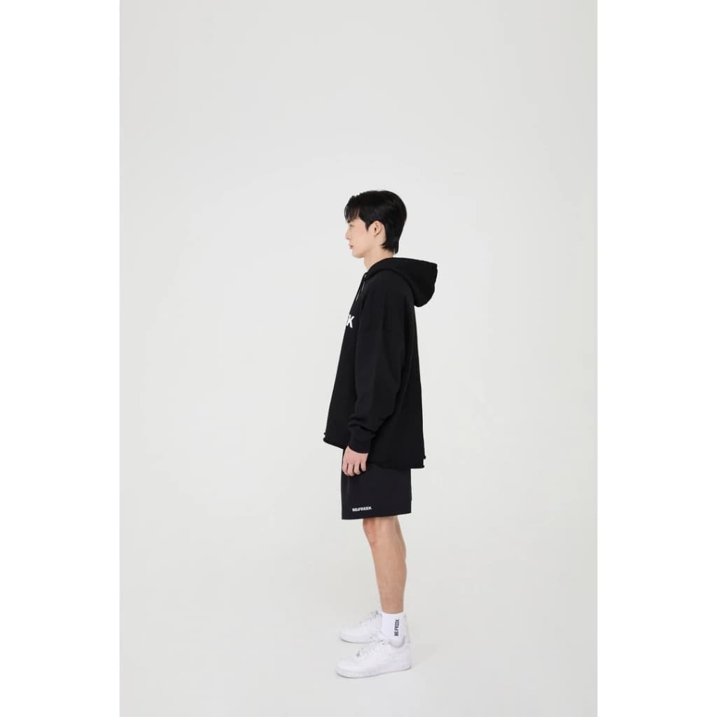 BE;FREEK BLACK Basic Logo Hoodie (Available Now) เสื้อฮู้ดดี้ โลโก้ สีดำ https://wayoza.com