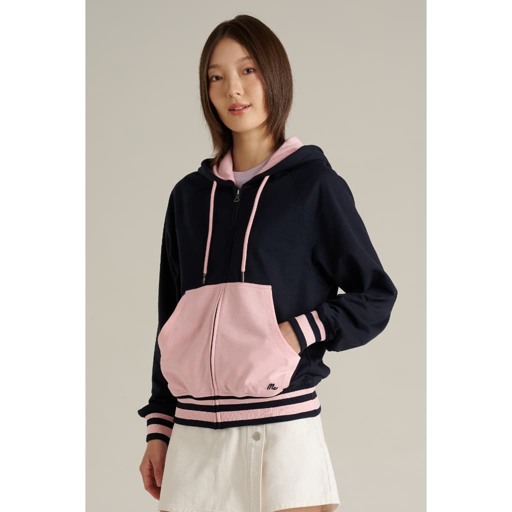 Mc JEANS Online Exclusive เสื้อกันหนาว ฮู้ดดี้ ฮิปโป Hippo Unisex แขนยาว MJHP261 https://wayoza.com