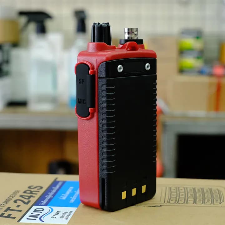 YAESU วิทยุสื่อสาร FT-24RS กำลังส่ง 5 วัตต์ เครื่องแดง ถูกที่สุด สามารถออกใบกำกับภาษีได้ https://wayoza.com